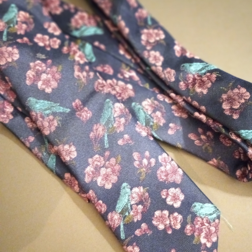 Bar III Purple Bluebird Mockingbird Mens Tie